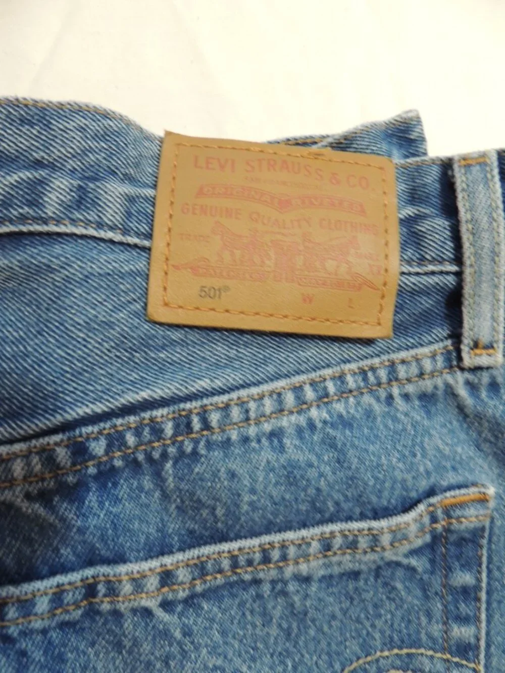 Levi 501 Jeans Button Fly 2004 Women 27x30 Pockets Large E Denim Blue Jeans